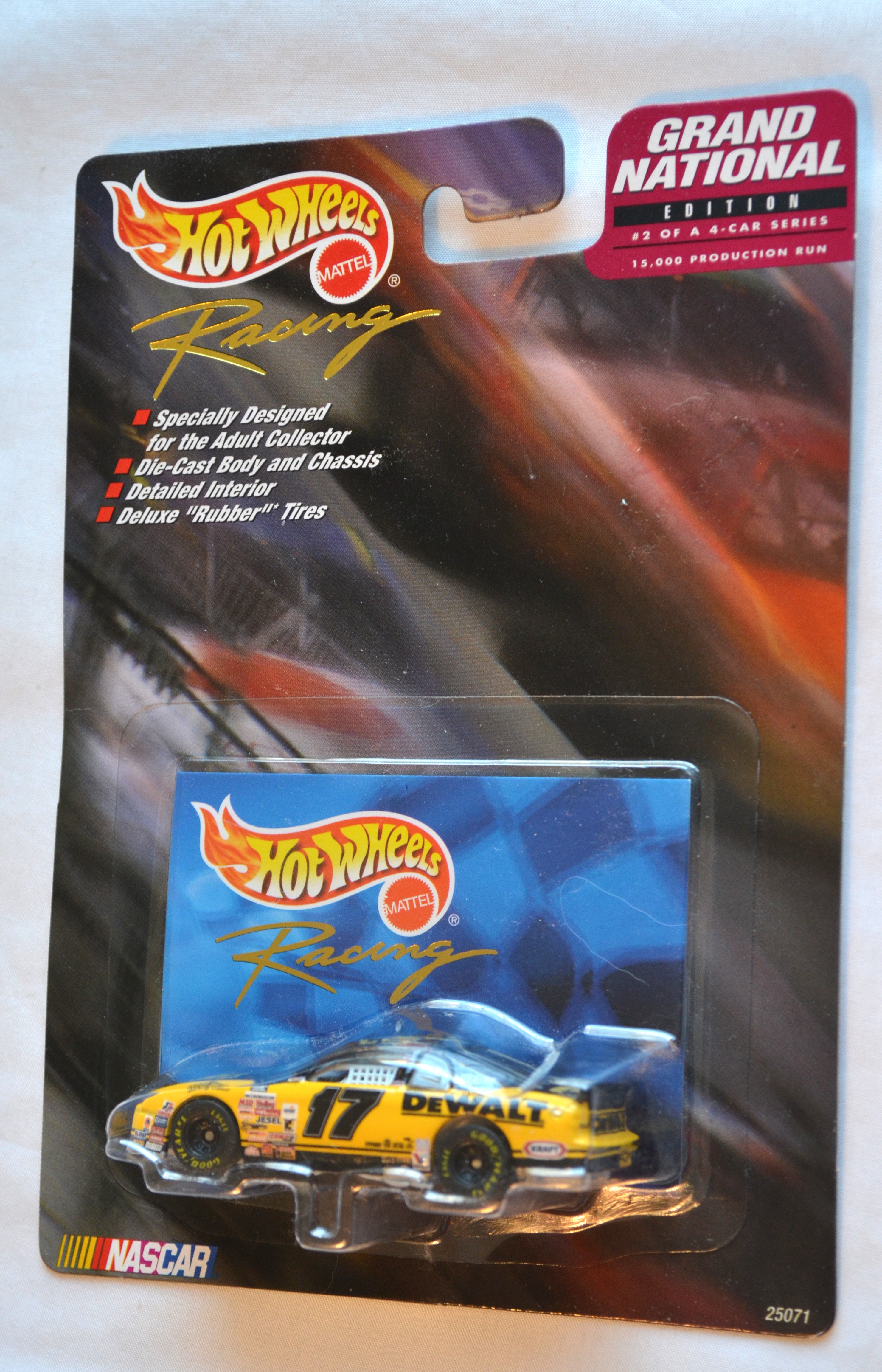 New Hot Wheels 25071 - GRANDNATIONAL 17 Monte Carlo DeWalt Yellowith Black