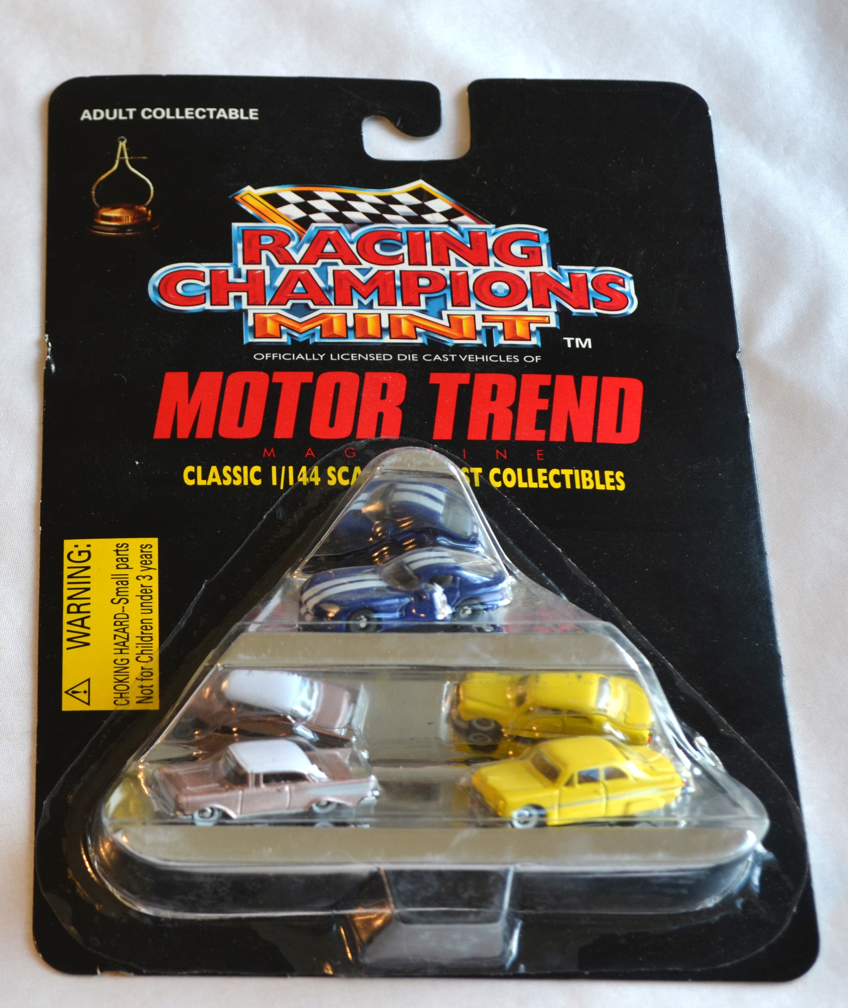 Racing Champions 144 - MOTOR TREND MINT 57 Chevy Viper Merc