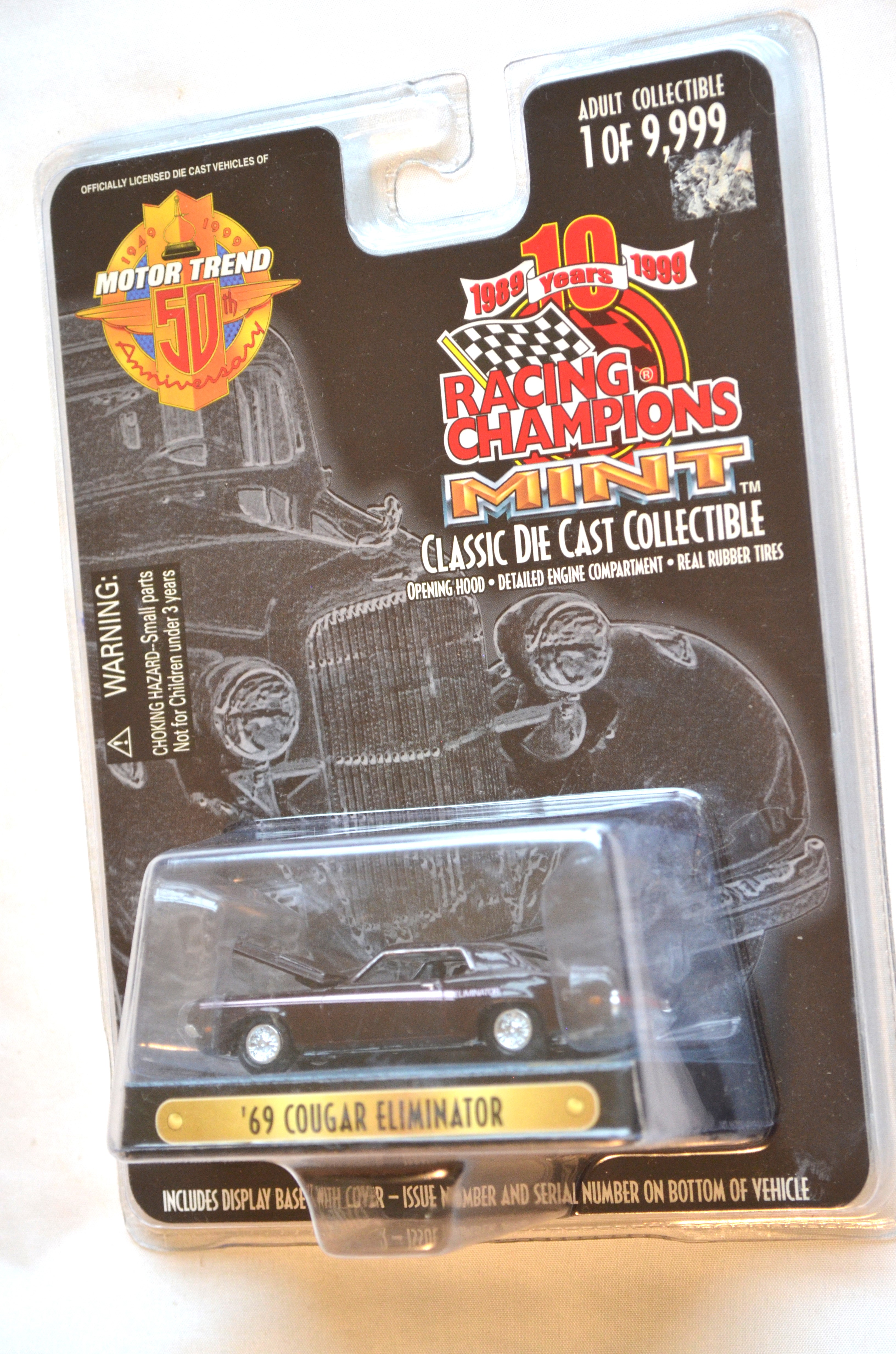 Racing Champions - MINT 69 Cougar dark Purple Motor Trend 50th 1/9999