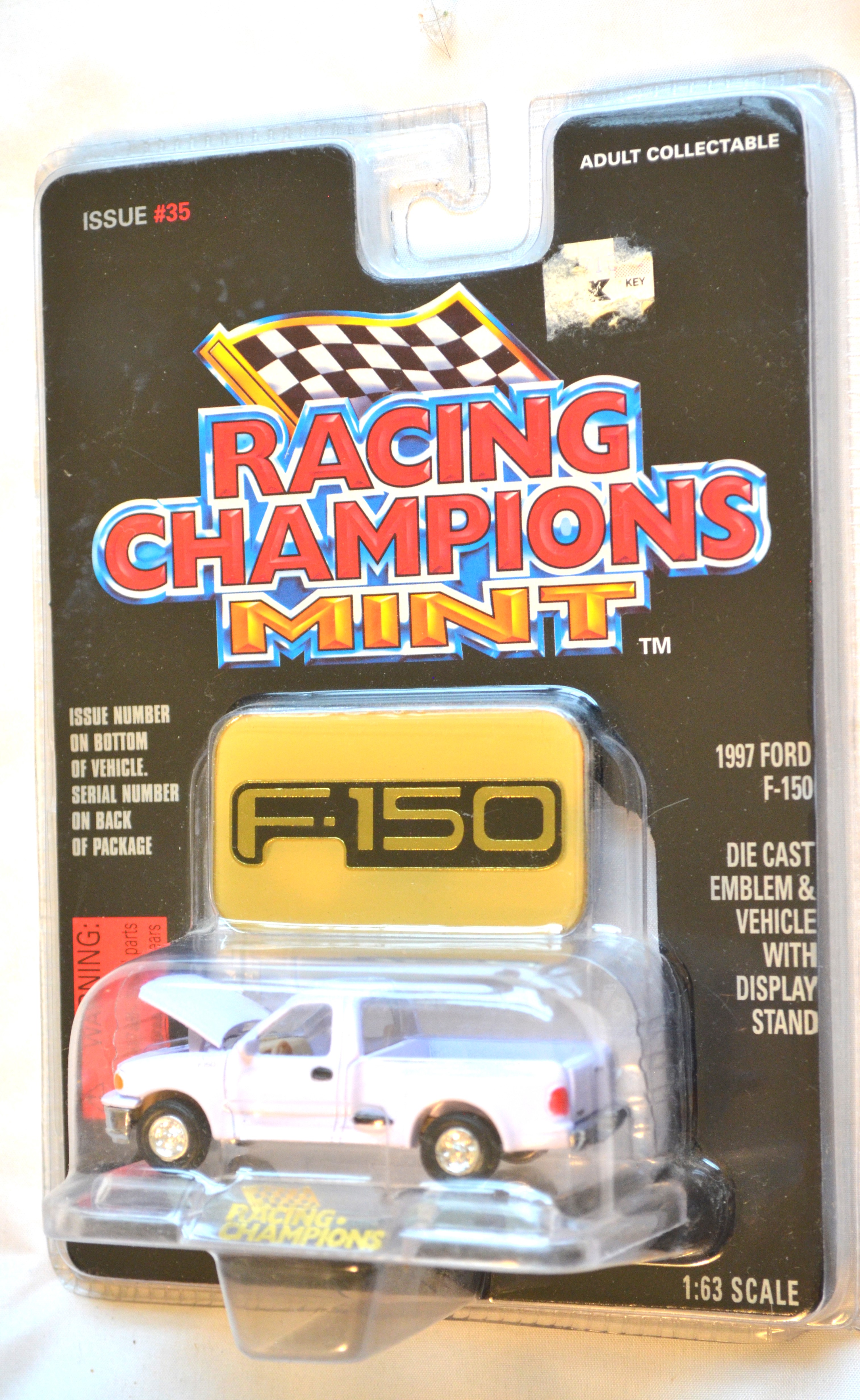Racing Champions 35 - MINT 1997 Ford F-150 Lavender