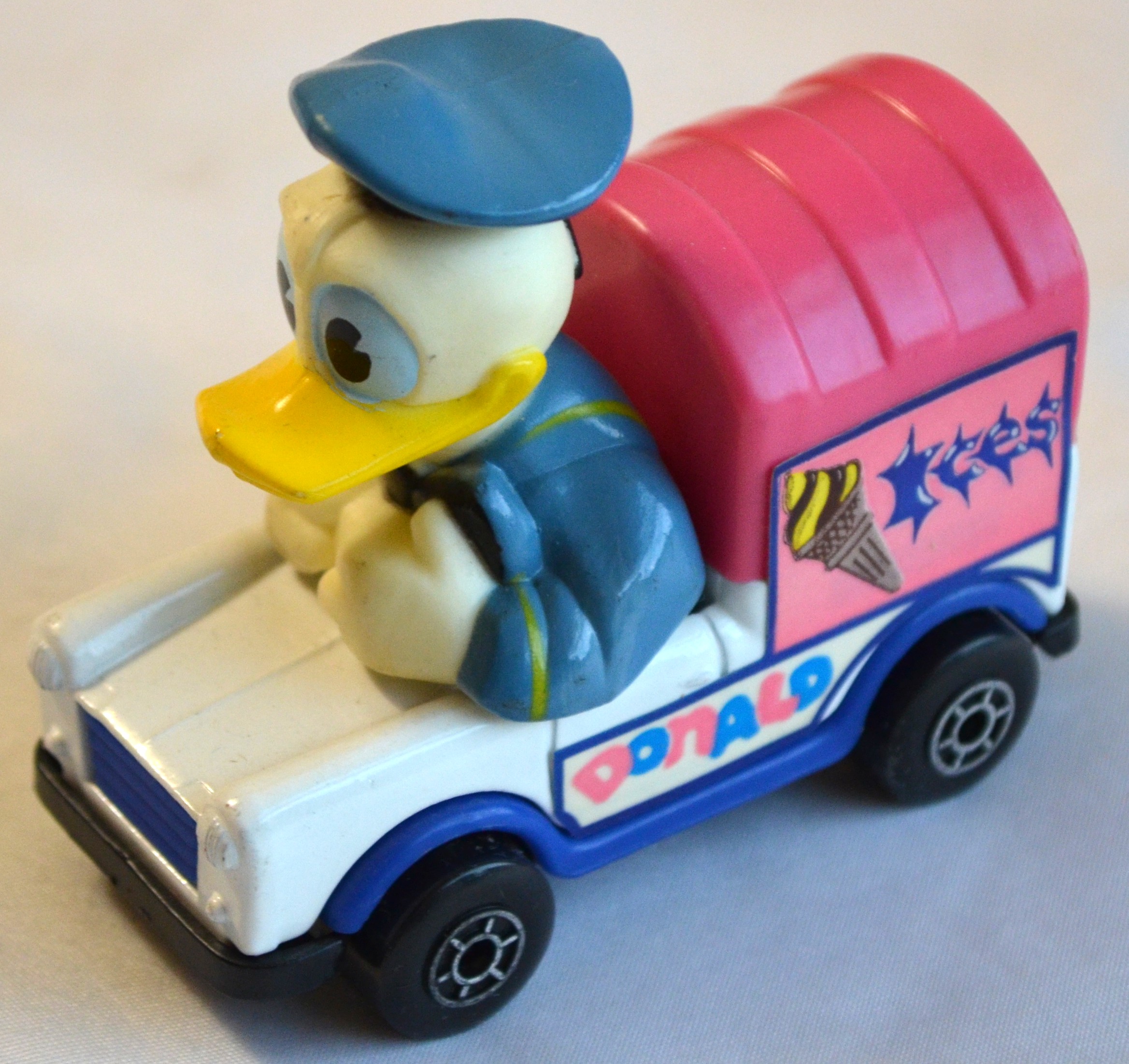 Matchbox DISNEY WD11A1 Donalds Ice Cream Van HK